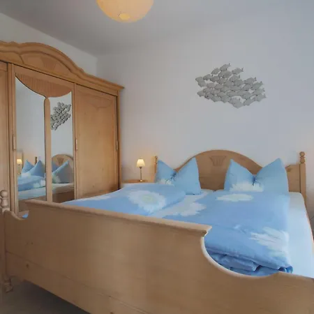 Alisch 1 Apartment
